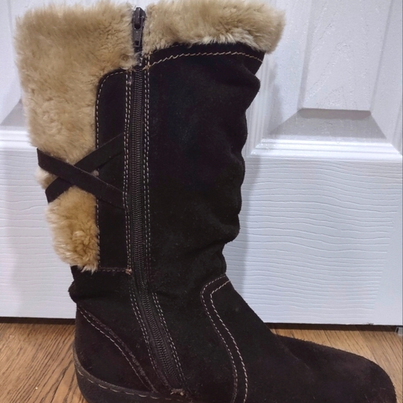 St. John's Bay Leather Fur Lined Suede Boots in Brown Size 8 - Picture 7 of 9